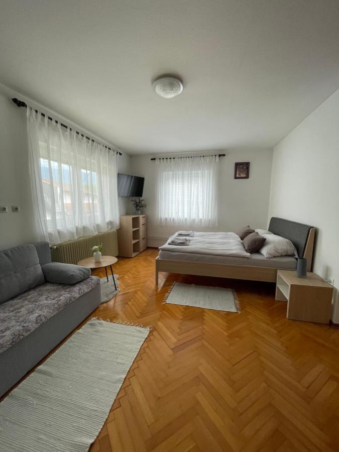 Homestay J&M Блед Экстерьер фото